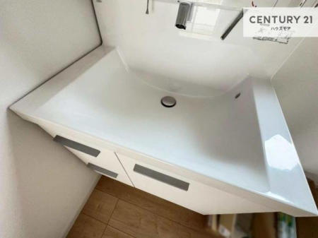 ���ʑ�E���ʏ��@�[�����ʑ�{�E���́A�������˂ɂ����̂ł�����ꂪ�y�X�I���������ۂĂ܂��I
�L���C�Ȑ��ʏ��Ŏ��������̃��`�x�[�V�������オ��܂��ˁI