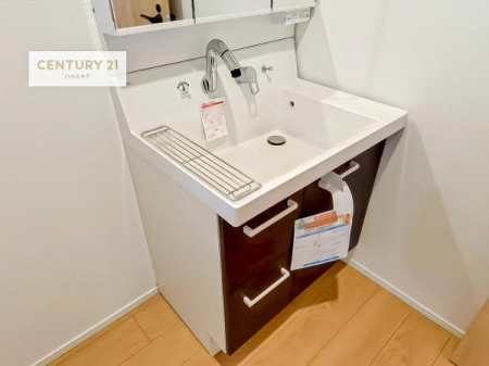 ���ʑ�E���ʏ��@�[�����ʑ�{�E���́A�������˂ɂ����̂ł�����ꂪ�y�X�I���������ۂĂ܂��I
�L���C�Ȑ��ʏ��Ŏ��������̃��`�x�[�V�������オ��܂��ˁI