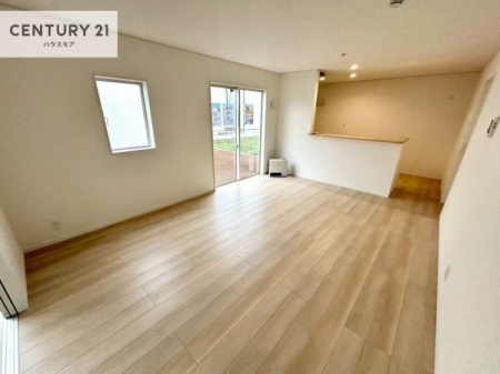 ���r���O�@�傫�ȑ����炽���Ղ�̗z���������閾�邢���r���O�B�J�����̂��郊�r���O�ŉƑ��c���̂��났�̎��Ԃ��߂����܂��I�����̂����w�\�ł��I���񌻒n�ŗz������Ȃǂ��̊����������܂��I