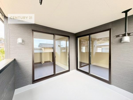 �o���R�j�[�@�C���i�[�o���R�j�[�I�������t���Ă���̂ŁA�}�ɉJ���~���Ă��G��ɂ������S�I�������������J�b�g���Ă����̂ŁA���V�C�̗ǂ����́A���O�֏o�Đ[�ċz����̂��悳�����ł��I