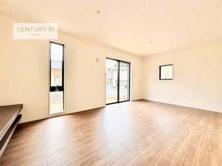 ���r���O�@�D�����z���܂肪���r���O����ł���ċ��S�n�̗ǂ���Ԃ����o���Ă���܂��I
���났�̎��Ԃ��߂����܂��I