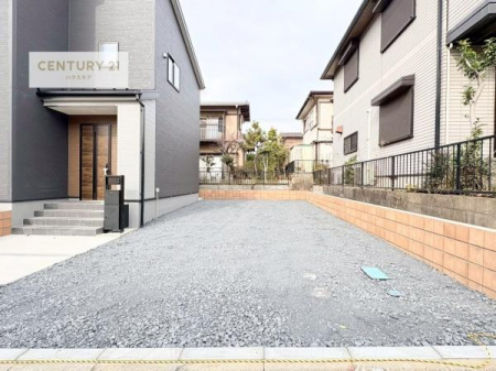 ���ԏ�@���ԃX�y�[�X��4�䕪����܂��I�Z�J���h�J�[�͂������A�o�C�N�⎩�]�ԂȂǂ��u���ꏊ�ɍ���܂���B