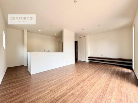 ���r���O�@�S�n�ǂ����r���O�͉Ƒ������R�ƏW�܂�܂��B�Ƒ��c�R�̎��Ԃ����������ł��B���Ƒ��ƁA����w�[���������Ԃ��߂��������ł��ˁB