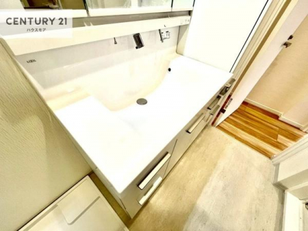 ���ʑ�E���ʏ��@�[�����ʑ�{�E���́A�������˂ɂ����̂ł�����ꂪ�y�X�I���������ۂĂ܂��I
�L���C�Ȑ��ʏ��Ŏ��������̃��`�x�[�V�������オ��܂��ˁI