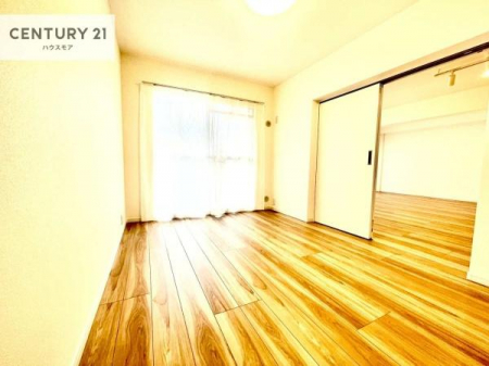 �m���@���r���O�ɗאڂ����m���͉Ƒ��̃��C�t�X�^�C���ɍ��킹�ď_��Ɏg����֗��ȋ�ԁB
���q�p�̌��⃏�[�N�X�y�[�X�A�L�b�Y���[���Ƃ��Ă����􂵂܂��B