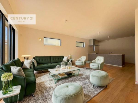 ���r���O�@�Ƌ��CG�p�[�X�ł��B�J�����̂���L�XLDK�I�\�t�@�[��_�C�j���O�e�[�u����u���Ă������ɂȂ�Ȃ��̂ŉ��K�ɉ߂����܂��I�R�~���j�P�[�V���������₷�����r���O�ł��I