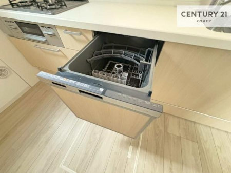 �L�b�`���@�H��@�t���̃L�b�`���ł��I�Z���������r��h�~�Ƃ��đ�ϊ��􂷂�֗��Ȏd�l�ł��I�r���g�C���Ȃ̂ŃL�b�`���̏ꏊ����炸�����X�y�[�X���L���g�����Ƃ��o���܂��I