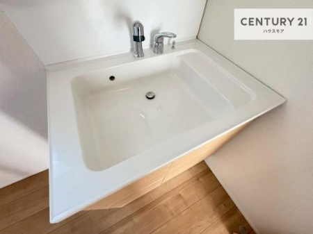 ���ʑ�E���ʏ��@�[�����ʑ�{�E���́A�������˂ɂ����̂ł�����ꂪ�y�X�I���������ۂĂ܂��I
�L���C�Ȑ��ʏ��Ŏ��������̃��`�x�[�V�������オ��܂��ˁI