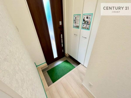 ���ց@�V���[�Y�{�b�N�X�t���Ȃ̂ŁA���ւ��Еt�����|�������₷���ł��I
�X�b�L���������ւŌ˂��J�����u�ԁA�������̂���S�n������Ԃ��o�}���Ă���܂��B