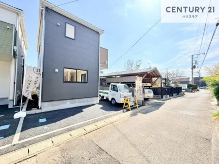 ���̑����n�@�O�ʓ��H4���I�z����ǍD�ȗ��n�ł��B
�Ԍɓ��ꂪ���ȕ������S�ł��ˁB�y���n�̔���J�Ò��z