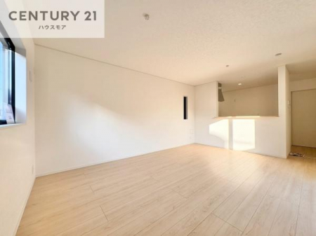 ���r���O�@��؂ȉƑ����W�܂邩�炱��LDK�ɂ͂�����肽���B
�q�����������C�ɏ΂��Ȃ��瑖�����Ă���p�����������u�L���Ƃɂ��ėǂ������v�Ǝv���u�Ԃł��B�y���n�̔���J�Ò��z