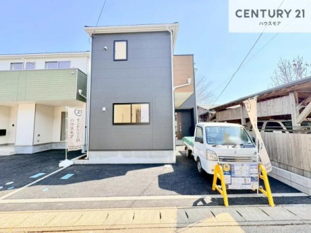 ���ԏ�@���ԃX�y�[�X��2�䕪����܂��I�Z�J���h�J�[�͂������A�o�C�N�⎩�]�ԂȂǂ��u���ꏊ�ɍ���܂���B�y���n�̔���J�Ò��z