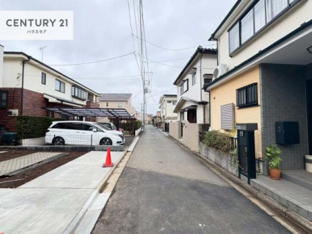 ���̑����n�@�O�ʓ��H��4���I�z����ǍD�ȗ��n�ł��B
�Ԍɓ��ꂪ���ȕ������S�ł��ˁB