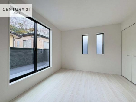 �Q���@�o���R�j�[�ɖʂ��Ă���m���ł��B���邭�����肪����A���C����������ł��܂��I���N���āA�O�ɏo�Ĕw�L�т����[�ċz�����ǂ������}������邱�Ƃ��ł��܂��B