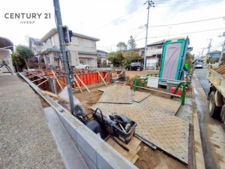 ���ԏ�@���ԃX�y�[�X��2�䕪����܂��I�Z�J���h�J�[�͂������A�o�C�N�⎩�]�ԂȂǂ��u���ꏊ�ɍ���܂���B