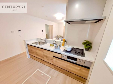 �L�b�`���@��Ƃ肠�钲���X�y�[�X�ō�Ƃ����₷�����K�ȃL�b�`���ł��I
���q�l�ƈꏏ�ɂ��َq������y���߂�L�X�X�y�[�X�ł��B�y�����������ԂɂȂ肻���ł��ˁI