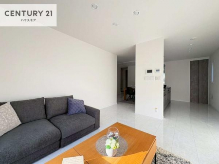 ���r���O�@��؂ȉƑ����W�܂邩�炱��LDK�ɂ͂�����肽���B
�q�����������C�ɏ΂��Ȃ��瑖�����Ă���p�����������u�L���Ƃɂ��ėǂ������v�Ǝv���u�Ԃł��B