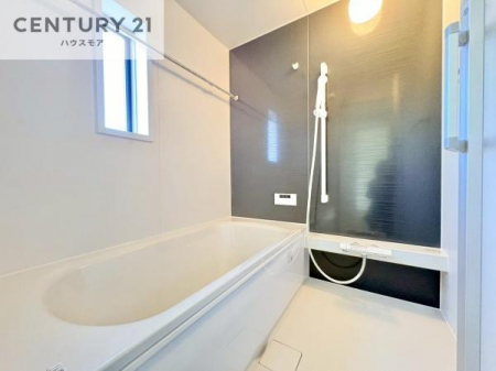 �����@�������������l�̕��͋C�̃o�X���[���́A�����o�Ă��ăo�X�^�C�����[���I
���d���撣���Ă��邲�J���ɂ��D�݂̓����̓����܂����āA�y����ł݂Ă͂������ł��傤���H�y���n�̔���J�Ò��z