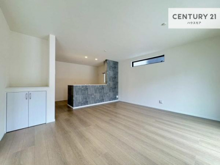 ���r���O�@�S�n�ǂ����r���O�͉Ƒ������R�ƏW�܂�܂��B�Ƒ��c�R�̎��Ԃ����������ł��B���Ƒ��ƁA����w�[���������Ԃ��߂��������ł��ˁB