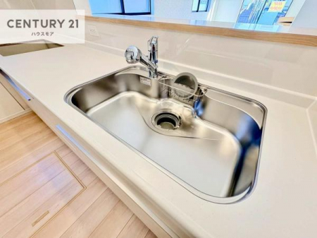 �L�b�`���@���C�h�ȃV���N�ł��ˁI�������˂ɂ������������₷���Ǝ����y�X�d�l�̃V�X�e���L�b�`���ł��I
�f�U�C�����Ƌ@�\�������˂��L�b�`���Ő�����������܂��ˁI