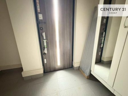 ���ց@�~���[�t���V���[�Y�{�b�N�X�t���Ȃ̂ŁA���ւ��Еt�����|�������₷���ł��I
�X�b�L���������ւŌ˂��J�����u�ԁA�������̂���S�n������Ԃ��o�}���Ă���܂��B