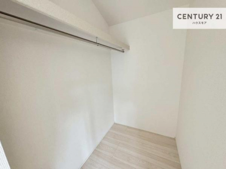 ���[�@�E�H�[�N�C���N���[�[�b�g�t���ł��B��������̂��m���Ȃǂ����[���Ă��������ł��ˁI���ɂ���@�������ȂǋG�ߕ��̑傫�ȉƓd�����[�ł��܂��I