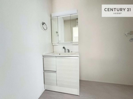 ���ʑ�E���ʏ��@�O�ʋ��d�l�̐��ʏ��́A�g�����Ȃ݂����₷������I���͎��[�ɂȂ��Ă��܂��B�h���C���[�₨���ϓ����Еt������̂Ő��ʑ������X�b�L���ƌ����邱�Ƃ��o���܂��I