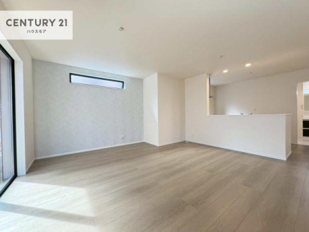 ���r���O�@�S�n�ǂ����r���O�͉Ƒ������R�ƏW�܂�܂��B�Ƒ��c�R�̎��Ԃ����������ł��B���Ƒ��ƁA����w�[���������Ԃ��߂��������ł��ˁB