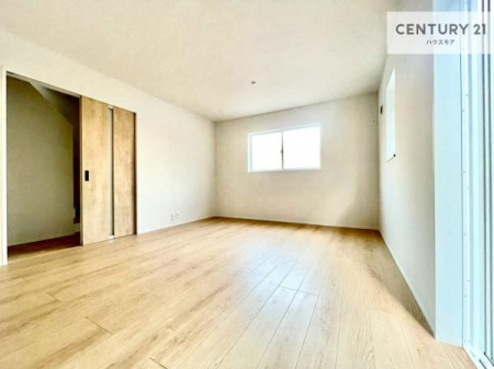 ���r���O�@��؂ȉƑ����W�܂邩�炱��LDK�ɂ͂�����肽���B
�q�����������C�ɏ΂��Ȃ��瑖�����Ă���p�����������u�L���Ƃɂ��ėǂ������v�Ǝv���u�Ԃł��B