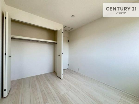 �m���@���[�X�y�[�X�����Ă��܂��I�������X�b�L�����ڂ��鎖���ł��܂��ˁB
�Ƌ��I�΂Ȃ��V���v���ȃf�U�C���ׁ̈A�Ƌ��I�΂����C�ɓ���̋�ԍ�肪�ł������ł��ˁB