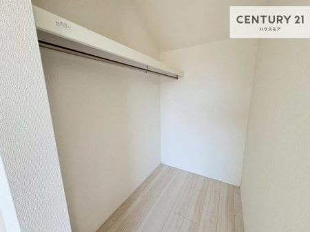 ���[�@�E�H�[�N�C���N���[�[�b�g�t���ł��B��������̂��m���Ȃǂ����[���Ă��������ł��ˁI���ɂ���@�������ȂǋG�ߕ��̑傫�ȉƓd�����[�ł��܂��I