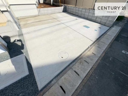 ���ԏ�@���ԃX�y�[�X��2�䕪����܂��I�Z�J���h�J�[�͂������A�o�C�N�⎩�]�ԂȂǂ��u���ꏊ�ɍ���܂���B