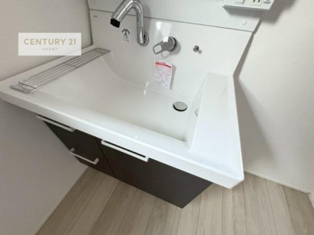 ���ʑ�E���ʏ��@�[�����ʑ�{�E���́A�������˂ɂ����̂ł�����ꂪ�y�X�I���������ۂĂ܂��I
�L���C�Ȑ��ʏ��Ŏ��������̃��`�x�[�V�������オ��܂��ˁI