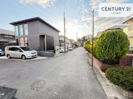 ���̑����n�@�O�ʓ��H6���I�z����ǍD�ȗ��n�ł��B
�Ԍɓ��ꂪ���ȕ������S�ł��ˁB