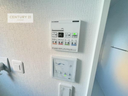 ���̑����ρ@����������g�[���t���Ă��閣�͓I�Ȏd�l�ł��I�~��̓q�[�g�V���b�N�̗\�h�ɂ��g���܂��B
�J�̓��ł������󕨂���������̂ŁA���󕨂����ߍ��݂ɂ����I