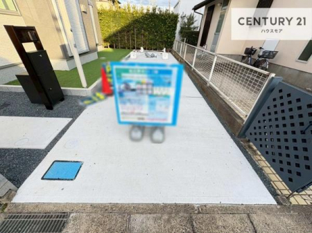 ���ԏ�@���ԃX�y�[�X��2�䕪����܂��I�Z�J���h�J�[�͂������A�o�C�N�⎩�]�ԂȂǂ��u���ꏊ�ɍ���܂���B
