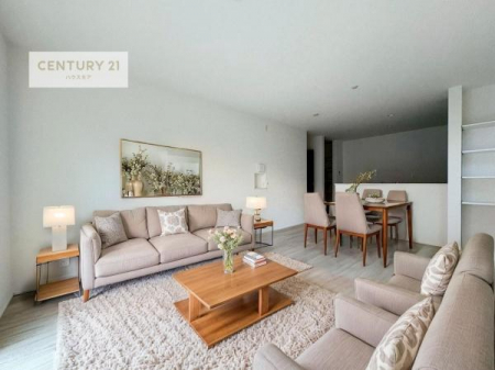 ���r���O�@�Ƌ��CG�p�[�X�ł��B��؂ȉƑ����W�܂邩�炱��LDK�ɂ͂�����肽���B
���t�H�[���Ő��܂�ς�������@�ŐV���������͂������ł����I