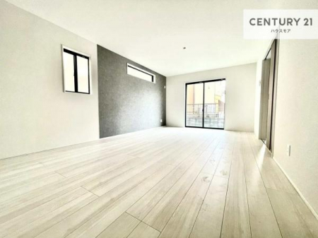 ���r���O�@�D�����z���܂肪���r���O����ł���ċ��S�n�̗ǂ���Ԃ����o���Ă���܂��I
���났�̎��Ԃ��߂����܂��I