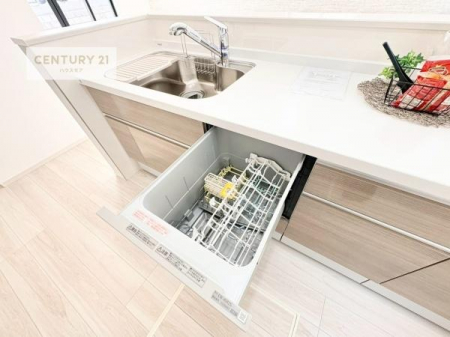 �L�b�`���@�H��@�t���̃L�b�`���ł��I�Z���������r��h�~�Ƃ��đ�ϊ��􂷂�֗��Ȏd�l�ł��I�r���g�C���Ȃ̂ŃL�b�`���̏ꏊ����炸�����X�y�[�X���L���g�����Ƃ��o���܂��I