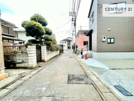 ���̑����n�@�O�ʓ��H4���I�z����ǍD�ȗ��n�ł��B
�Ԍɓ��ꂪ���ȕ������S�ł��ˁB