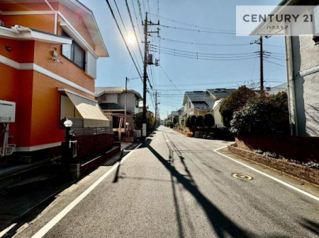 ���̑����n�@�O�ʓ��H��6.3���~6.5���I�z����ǍD�ȗ��n�ł��B
�Ԍɓ��ꂪ���ȕ������S�ł��ˁB�y���n�̔���J�Ò��z