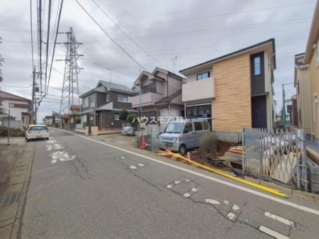 ���̑����n�@�O�ʓ��H��5.45���I�z����ǍD�ȗ��n�ł��B
�Ԍɓ��ꂪ���ȕ������S�ł��ˁB