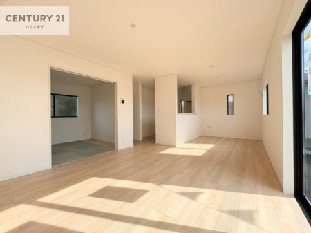 ���r���O�@�J�����̂���L�XLDK�I�\�t�@�[��_�C�j���O�e�[�u����u���Ă������ɂȂ�Ȃ��̂ŉ��K�ɉ߂����܂��I�R�~���j�P�[�V���������₷�����r���O�ł��I