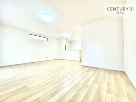 ���r���O�@�L�X�_�C�j���O�X�y�[�X�I������肨�H���B�΂��������y�������Ԃ��߂����܂��B���X�̔���������܂��I