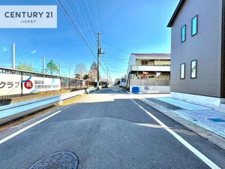 ���̑����n�@�O�ʓ��H��6���I�z����ǍD�ȗ��n�ł��B
�Ԍɓ��ꂪ���ȕ������S�ł��ˁB