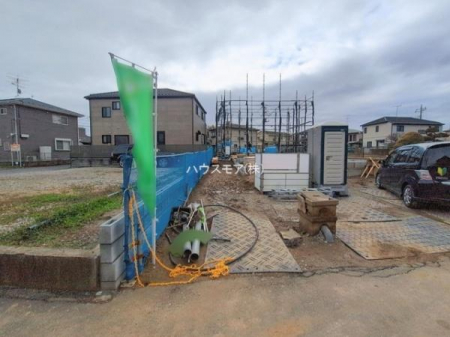 ���ԏ�@���ԃX�y�[�X��2�䕪����܂��I�Z�J���h�J�[�͂������A�o�C�N�⎩�]�ԂȂǂ��u���ꏊ�ɍ���܂���B