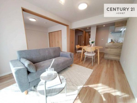 ���r���O�@�J�����̂���L�XLDK�I�\�t�@�[��_�C�j���O�e�[�u����u���Ă������ɂȂ�Ȃ��̂ŉ��K�ɉ߂����܂��I�R�~���j�P�[�V���������₷�����r���O�ł��I