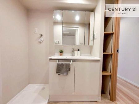 ���ʑ�E���ʏ��@�O�ʋ��d�l�̐��ʏ��́A�g�����Ȃ݂����₷������I���͎��[�ɂȂ��Ă��܂��B�h���C���[�₨���ϓ����Еt������̂Ő��ʑ������X�b�L���ƌ����邱�Ƃ��o���܂��I