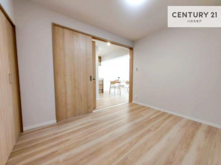 �m���@�V���v���Ƀf�U�C������Ă��邽�߁A�Ƌ��I�т܂���I
���C�ɓ���̉Ƌ��u���Ă��낰���Ԃ���邱�Ƃ��ł��܂��B