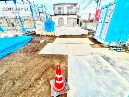 ���ԏ�@���ԃX�y�[�X��3�䕪����܂��I�Z�J���h�J�[�͂������A�o�C�N�⎩�]�ԂȂǂ��u���ꏊ�ɍ���܂���B